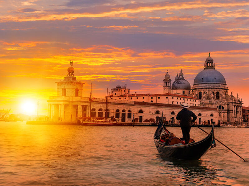 İtalya Serüveni İzmir Kalkışlı Corendon Hava Yolları ile 7 Gece NAP - BGY