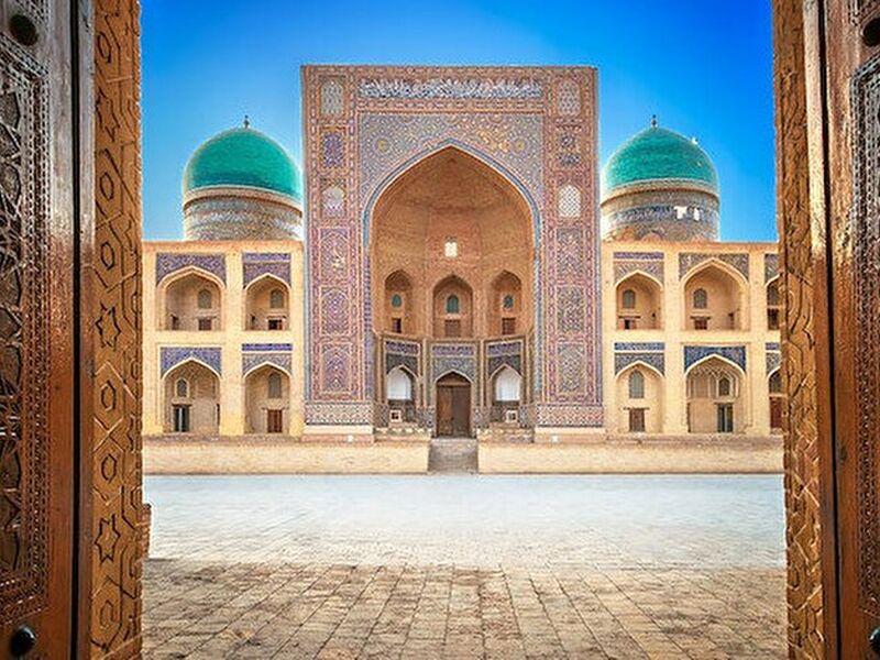 Vizesiz Orta Asya Turu 8 Gece 9 Gün THY İle (SKD - YSA)