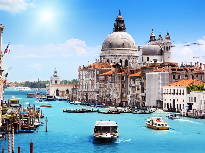 Görkemli Büyük İtalya Turu 7 Gece - THY ile (2025 Sonbahar - Kış Dönemi) AT148