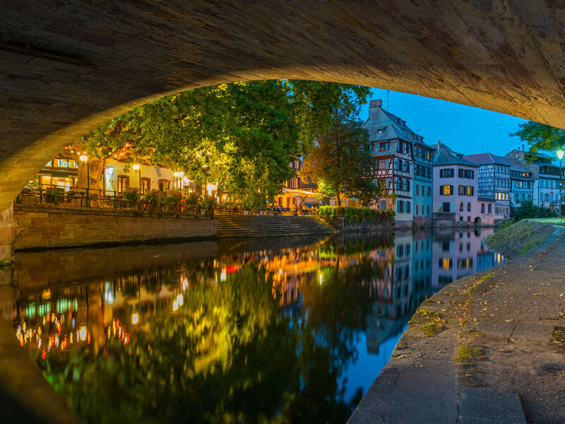 İzmir'den Direkt Hareket Görkemli Rüya Üçgeni Almanya - Fransa - İsviçre 3 Gece - SunExpress ile 27 Mayıs (Kurban Bayramı Özel) AT1293