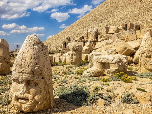 Uçaklı İzmir Çıkışlı Gaziantep Şanlıurfa Mardin Diyarbakır Turu 2 Gece 3 Gün