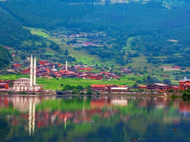İstanbul Çıkışlı Uçaklı Batum ve Ayder Turu 2 Gece Batum Konaklamalı