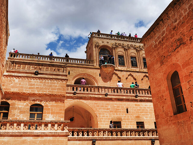 Uçaklı İzmir Çıkışlı Butik Mardin Midyat Turu 2 Gece 3 Gün