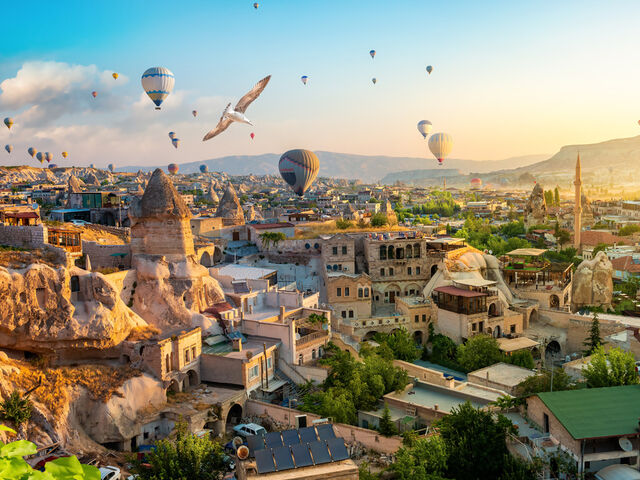 Uçaklı İzmir Çıkışlı Kapadokya Turu 2 Gece 3 Gün