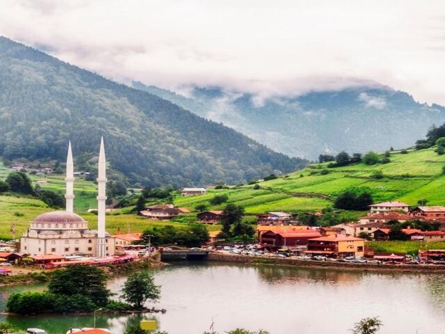 Uçaklı 4 Gece 5 Gün Doğu Karadeniz & Yaylalar & Batum Turu