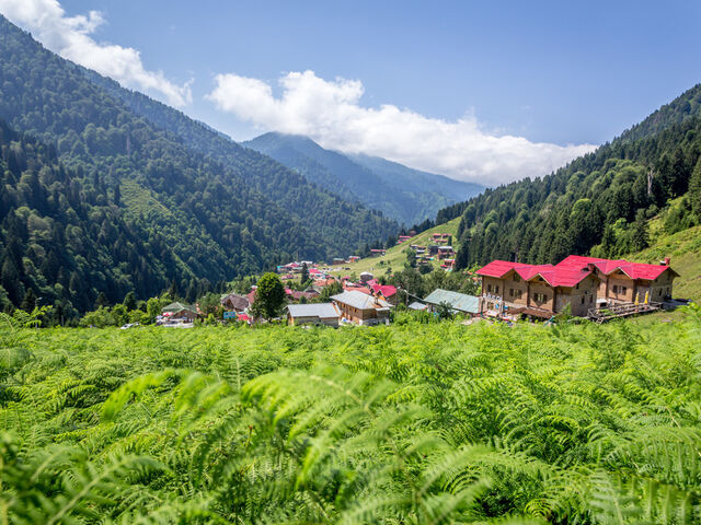 İzmir Çıkışlı Uçaklı Karadeniz Batum Tiflis Van Havzası Turu (6 Gece Konaklama)