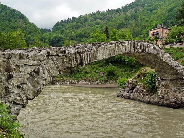 Sömestr Özel | Esenboğa Havalimanı Hareketli Batum Kutaisi 2 Gece Otele Konaklamalı 3 Gün