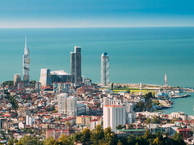 Mersin Çıkışlı Uçaklı Karadeniz Batum Tiflis Van Havzası Turu (6 Gece Konaklama)