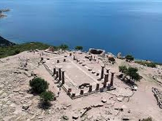 İstanbul Çıkışlı Uçaklı Kuzey Ege Turu (Foça ve Ayvalık Tekne Turu ile) 4 Gece Konaklamalı