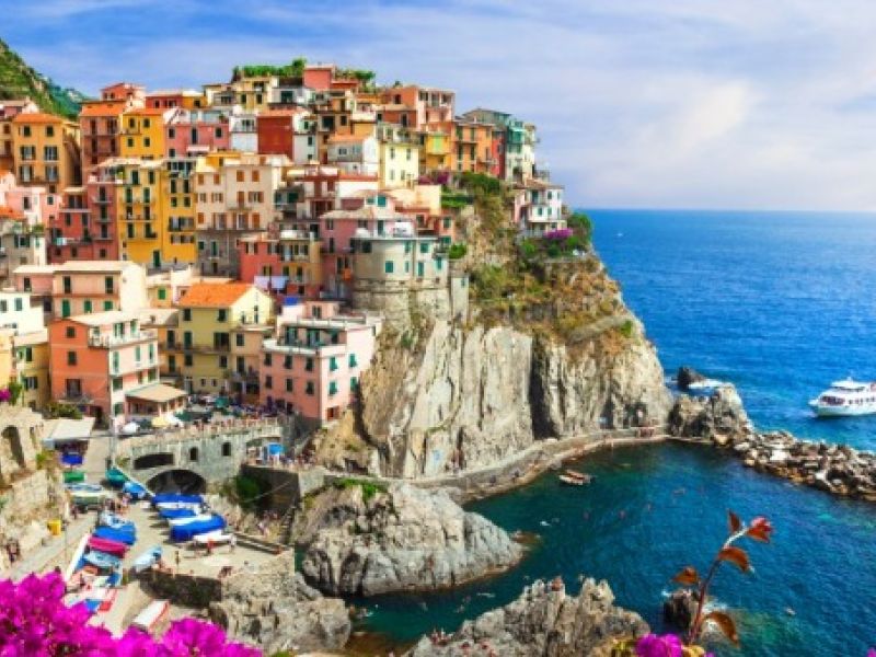 İzmir'den Direkt Sefer ile Büyük İtalya & Amalfi Kıyıları Turu Rotası Napoli - Milano (BIN050)
