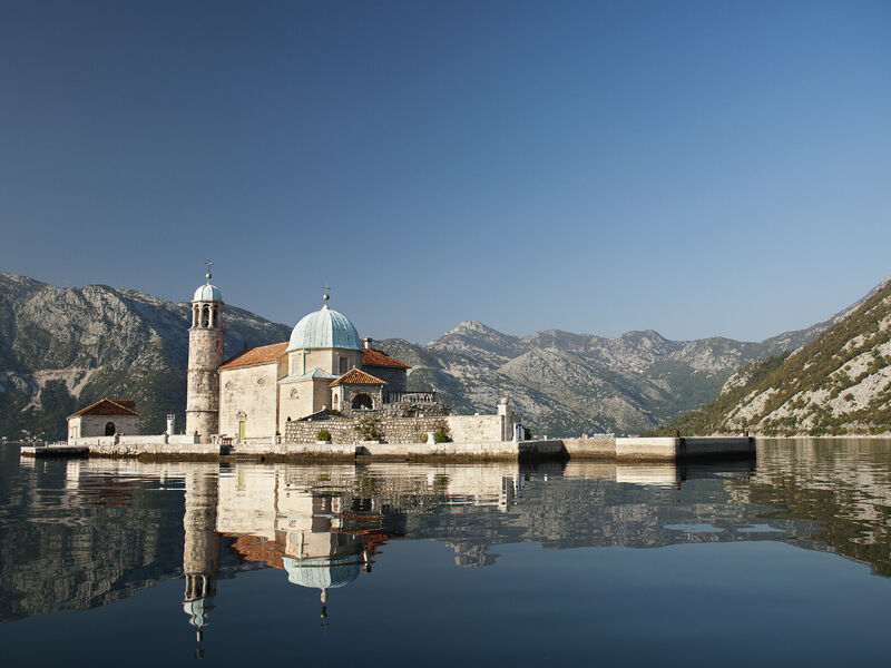 Budva Air Montenegro Hava Yolları ile 4 Gece 5 Gün (TIV-TGD) Haziran - Ekim 2025 Her Pazar Hareket EX026